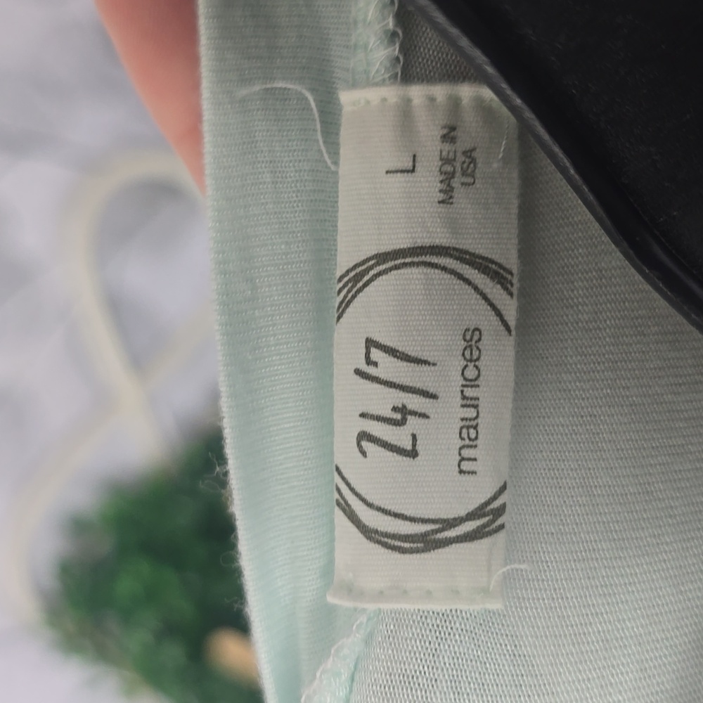 maurices 24/7 Colorblock Raglan Top | Mint & Grey | Large - Picture 9 of 10